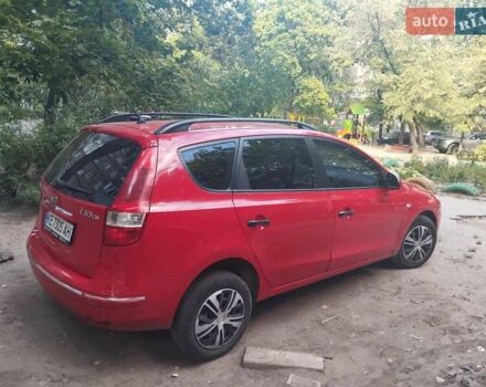 Червоний Хендай i30, об'ємом двигуна 1.4 л та пробігом 280 тис. км за 4750 $, фото 5 на Automoto.ua