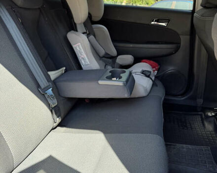 Красный Хендай i30, объемом двигателя 1.4 л и пробегом 302 тыс. км за 6000 $, фото 18 на Automoto.ua