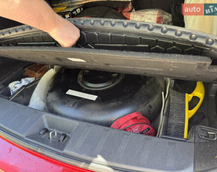 Красный Хендай i30, объемом двигателя 1.4 л и пробегом 302 тыс. км за 6000 $, фото 14 на Automoto.ua