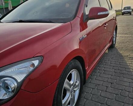 Червоний Хендай i30, об'ємом двигуна 1.58 л та пробігом 299 тис. км за 6200 $, фото 6 на Automoto.ua