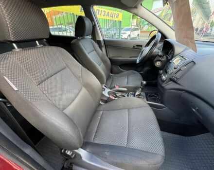 Красный Хендай i30, объемом двигателя 1.4 л и пробегом 234 тыс. км за 5850 $, фото 11 на Automoto.ua