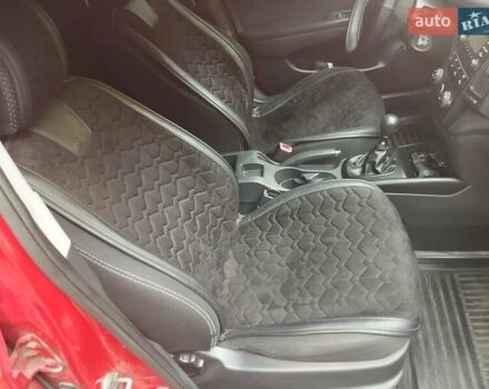 Червоний Хендай i30, об'ємом двигуна 1.4 л та пробігом 280 тис. км за 4750 $, фото 9 на Automoto.ua