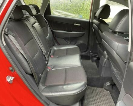 Красный Хендай i30, объемом двигателя 1.6 л и пробегом 237 тыс. км за 5799 $, фото 16 на Automoto.ua