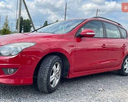 Красный Хендай i30, объемом двигателя 1.4 л и пробегом 230 тыс. км за 5999 $, фото 7 на Automoto.ua