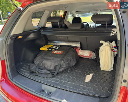 Красный Хендай i30, объемом двигателя 1.4 л и пробегом 302 тыс. км за 6000 $, фото 12 на Automoto.ua