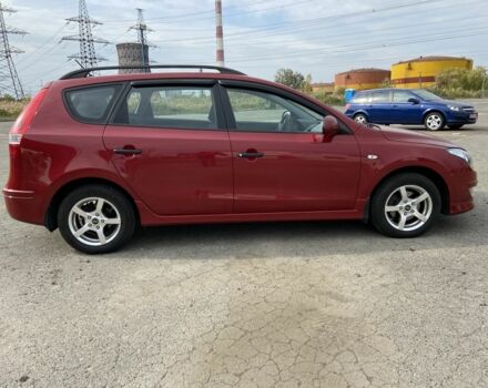 Червоний Хендай i30, об'ємом двигуна 1.6 л та пробігом 73 тис. км за 8350 $, фото 4 на Automoto.ua