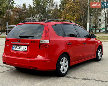 Червоний Хендай i30, об'ємом двигуна 1.4 л та пробігом 218 тис. км за 6200 $, фото 7 на Automoto.ua