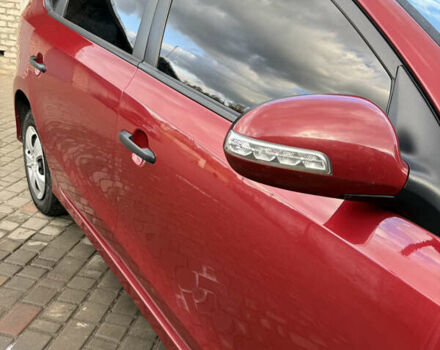Красный Хендай i30, объемом двигателя 1.6 л и пробегом 196 тыс. км за 7200 $, фото 7 на Automoto.ua