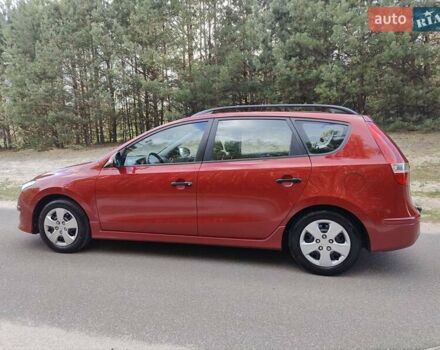 Хендай i30 2011 в Киеве на Automoto.ua Красный Хендай i30, объемом двигателя 1.4 л и пробегом 149 тыс. км за 6900 $, фото 7 на Automoto.ua