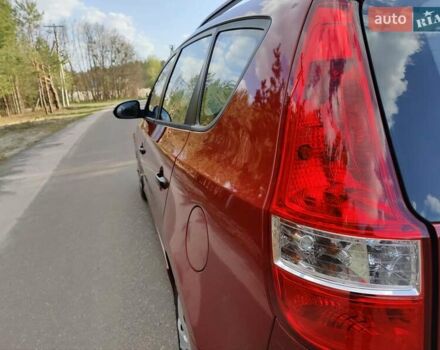Хендай i30 2011 в Киеве на Automoto.ua Красный Хендай i30, объемом двигателя 1.4 л и пробегом 149 тыс. км за 6900 $, фото 21 на Automoto.ua