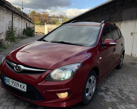 Красный Хендай i30, объемом двигателя 1.6 л и пробегом 196 тыс. км за 7200 $, фото 3 на Automoto.ua