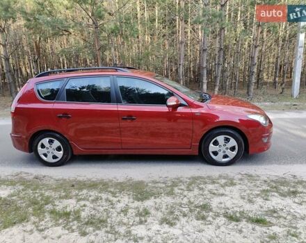 Хендай i30 2011 в Киеве на Automoto.ua Красный Хендай i30, объемом двигателя 1.4 л и пробегом 149 тыс. км за 6900 $, фото 8 на Automoto.ua