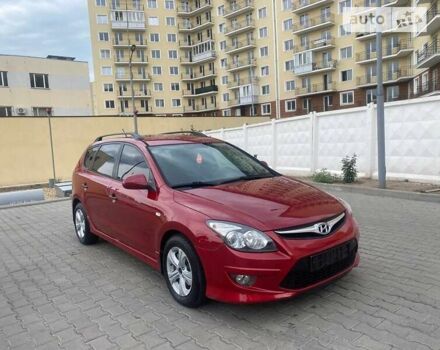 Червоний Хендай i30, об'ємом двигуна 1.59 л та пробігом 240 тис. км за 8300 $, фото 5 на Automoto.ua