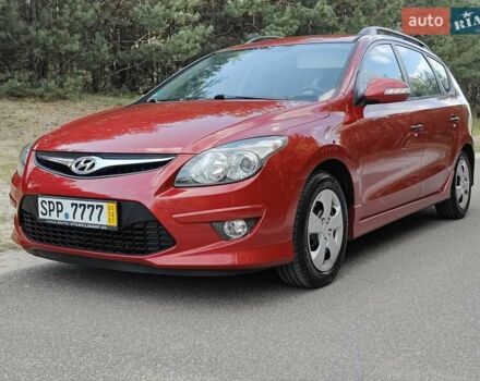 Хендай i30 2011 в Киеве на Automoto.ua Красный Хендай i30, объемом двигателя 1.4 л и пробегом 149 тыс. км за 6900 $, фото 10 на Automoto.ua