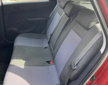 Червоний Хендай i30, об'ємом двигуна 1.6 л та пробігом 73 тис. км за 8350 $, фото 7 на Automoto.ua