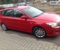 Красный Хендай i30, объемом двигателя 1.6 л и пробегом 221 тыс. км за 6600 $, фото 1 на Automoto.ua