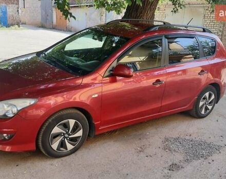 Червоний Хендай i30, об'ємом двигуна 1.6 л та пробігом 292 тис. км за 7999 $, фото 7 на Automoto.ua