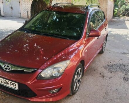 Хендай i30 2012 в Кривом Роге на Automoto.ua Красный Хендай i30, объемом двигателя 1.6 л и пробегом 292 тыс. км за 8500 $, фото 2 на Automoto.ua