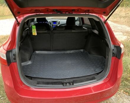 Червоний Хендай i30, об'ємом двигуна 1.6 л та пробігом 135 тис. км за 8300 $, фото 3 на Automoto.ua