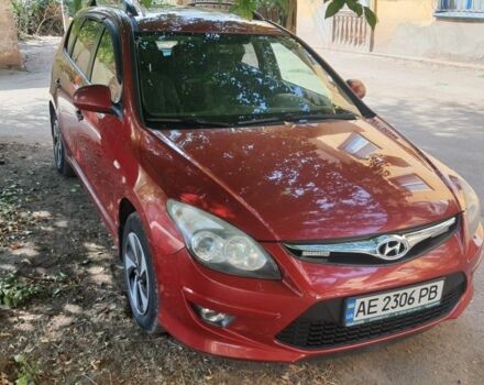 Червоний Хендай i30, об'ємом двигуна 1.6 л та пробігом 292 тис. км за 7999 $, фото 7 на Automoto.ua
