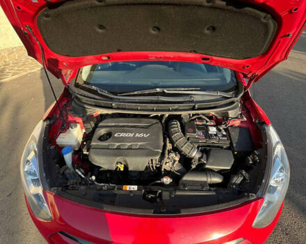 Красный Хендай i30, объемом двигателя 1.4 л и пробегом 190 тыс. км за 6900 $, фото 12 на Automoto.ua