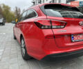 Красный Хендай i30, объемом двигателя 1.4 л и пробегом 240 тыс. км за 10500 $, фото 2 на Automoto.ua