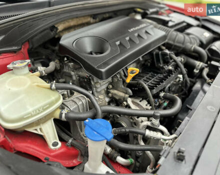 Красный Хендай i30, объемом двигателя 1.4 л и пробегом 240 тыс. км за 10500 $, фото 16 на Automoto.ua
