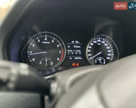 Красный Хендай i30, объемом двигателя 1.4 л и пробегом 240 тыс. км за 10500 $, фото 10 на Automoto.ua