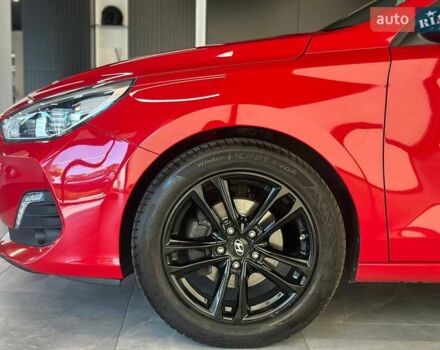 Красный Хендай i30, объемом двигателя 1.58 л и пробегом 108 тыс. км за 16490 $, фото 5 на Automoto.ua