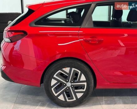 Червоний Хендай i30, об'ємом двигуна 1.58 л та пробігом 108 тис. км за 16490 $, фото 7 на Automoto.ua