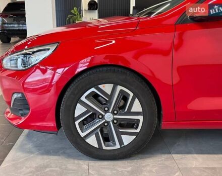 Червоний Хендай i30, об'ємом двигуна 1.58 л та пробігом 108 тис. км за 16490 $, фото 5 на Automoto.ua