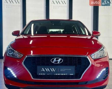 Червоний Хендай i30, об'ємом двигуна 1.58 л та пробігом 108 тис. км за 16490 $, фото 1 на Automoto.ua