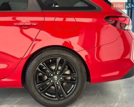 Красный Хендай i30, объемом двигателя 1.58 л и пробегом 108 тыс. км за 16490 $, фото 6 на Automoto.ua