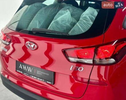 Червоний Хендай i30, об'ємом двигуна 1.58 л та пробігом 108 тис. км за 16490 $, фото 13 на Automoto.ua