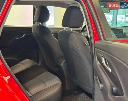 Красный Хендай i30, объемом двигателя 1.58 л и пробегом 108 тыс. км за 16490 $, фото 22 на Automoto.ua