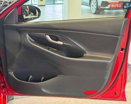 Червоний Хендай i30, об'ємом двигуна 1.58 л та пробігом 108 тис. км за 16490 $, фото 29 на Automoto.ua