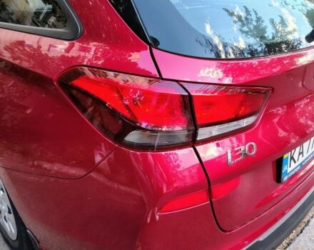 Красный Хендай i30, объемом двигателя 1.5 л и пробегом 33 тыс. км за 18000 $, фото 3 на Automoto.ua