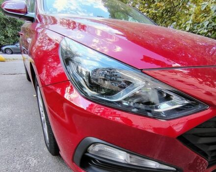 Красный Хендай i30, объемом двигателя 1.5 л и пробегом 33 тыс. км за 18000 $, фото 2 на Automoto.ua