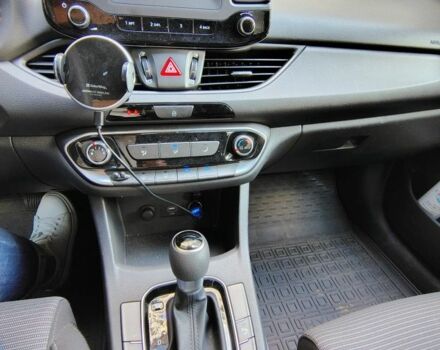 Красный Хендай i30, объемом двигателя 1.5 л и пробегом 33 тыс. км за 18000 $, фото 11 на Automoto.ua