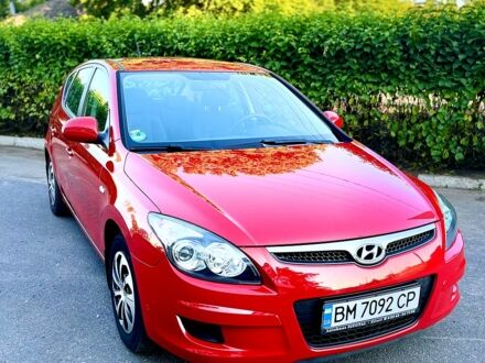 Хендай i30 2008 у Ахтырке на Automoto.ua Червоний Хендай i30, об'ємом двигуна 1.4 л та пробігом 194 тис. км за 5500 $, фото 1 на Automoto.ua