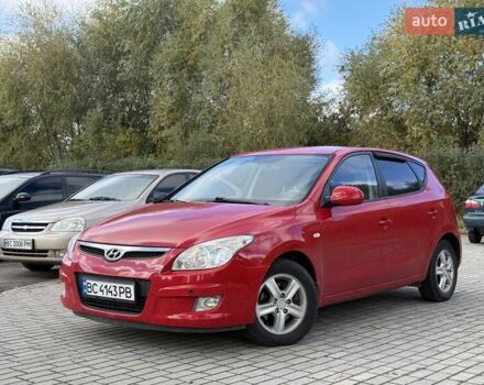 Красный Хендай i30, объемом двигателя 1.6 л и пробегом 135 тыс. км за 5900 $, фото 1 на Automoto.ua