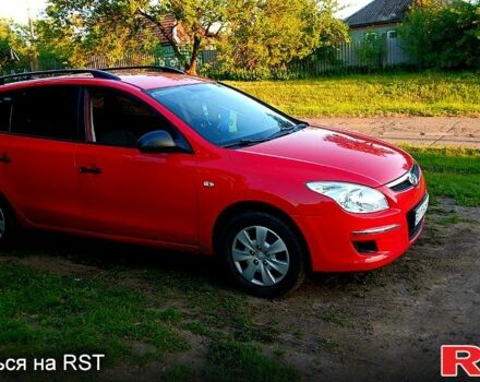 Красный Хендай i30, объемом двигателя 1.6 л и пробегом 0 тыс. км за 6000 $, фото 1 на Automoto.ua