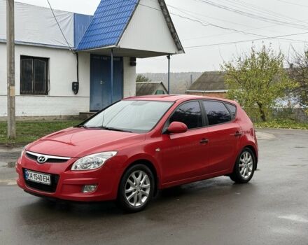 Красный Хендай i30, объемом двигателя 1.6 л и пробегом 285 тыс. км за 4707 $, фото 1 на Automoto.ua