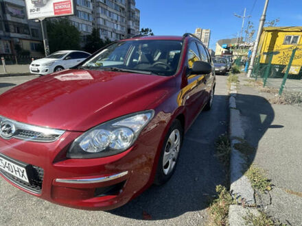 Червоний Хендай i30, об'ємом двигуна 1.4 л та пробігом 160 тис. км за 6000 $, фото 1 на Automoto.ua