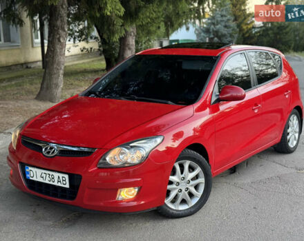 Красный Хендай i30, объемом двигателя 1.6 л и пробегом 161 тыс. км за 7000 $, фото 1 на Automoto.ua