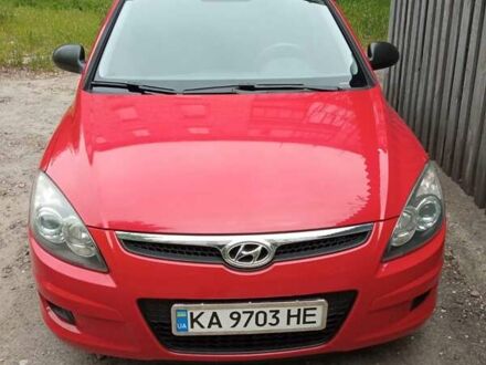 Хендай i30 2009 у Иванкове на Automoto.ua Червоний Хендай i30, об'ємом двигуна 1.4 л та пробігом 123 тис. км за 7500 $, фото 1 на Automoto.ua