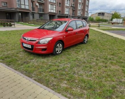 Красный Хендай i30, объемом двигателя 1.4 л и пробегом 254 тыс. км за 4900 $, фото 1 на Automoto.ua