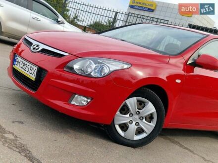 Хендай i30 2009 в Сумах на Automoto.ua Красный Хендай i30, объемом двигателя 1.4 л и пробегом 201 тыс. км за 6500 $, фото 1 на Automoto.ua