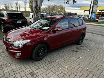 Хендай i30 2009 в Николаеве на Automoto.ua Красный Хендай i30, объемом двигателя 1.6 л и пробегом 180 тыс. км за 6900 $, фото 1 на Automoto.ua