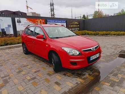 Червоний Хендай i30, об'ємом двигуна 1.4 л та пробігом 193 тис. км за 5700 $, фото 1 на Automoto.ua